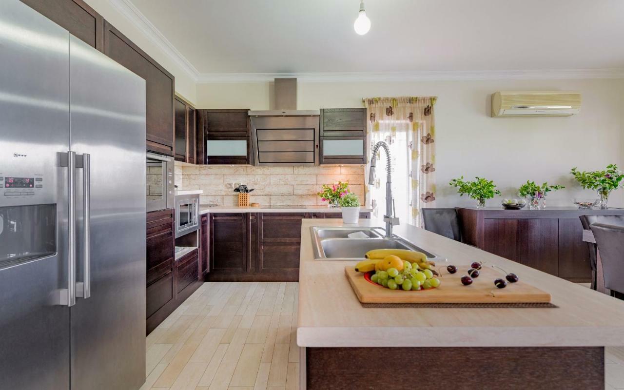 Ferienhaus V And H House - Cozy & Ideal For Families, By Zantewize Kalipádhon